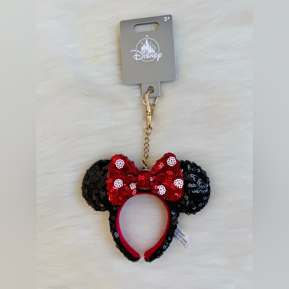 Disney Sequin Minnie Ear Keychain/bag charm- Black & Red with Gold Clasp